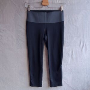 ROXY Black & Gray Keidis Capri Pant Size S Seamless Breathable Athletic